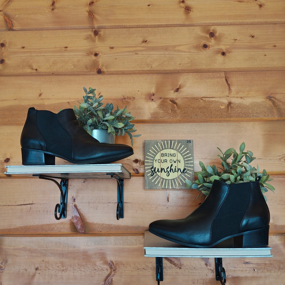 Aquatalia Falco Black Chelsea Calf Leather/Elastic-Gore Booties Stretch Sz 8.5M